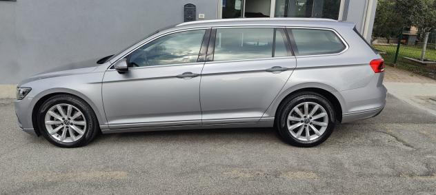 Volkswagen Passat Variant 2.0 TDI SCR 122 CV EVO DSG Business - Foto 4
