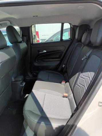 JEEP Avenger 1200 MHEV SUMMIT 110 CV AUTOM BICOLOR PACK WINTER rif. 23999477 - Foto 6
