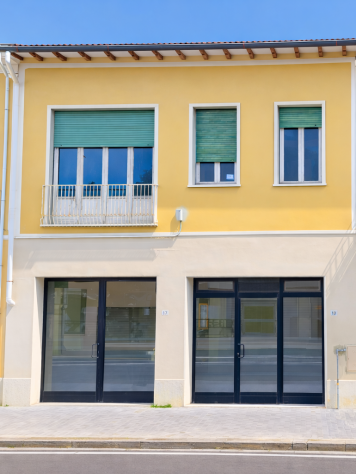 Negozio in affitto a Pontedera 300 mq Rif: 1407078