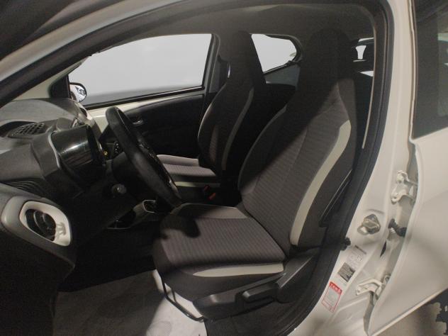 Toyota Aygo Connect 1.0 VVT-i 72 CV 5 porte x-play - Foto 8