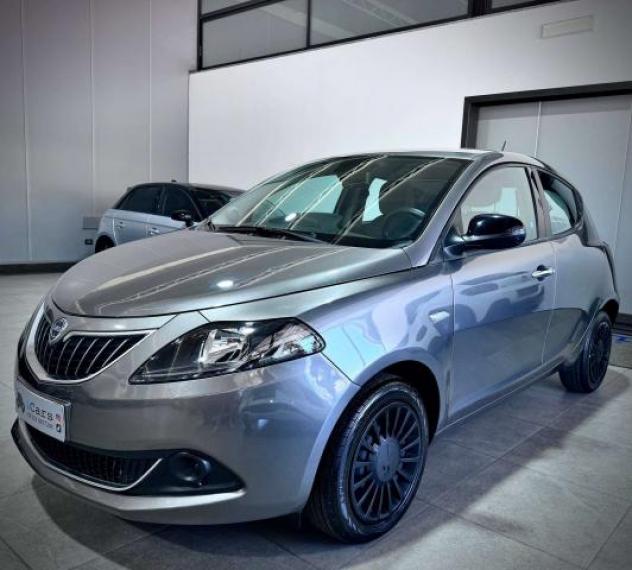 Lancia Ypsilon 1.0 70CV Hybrid Silver - Foto 2