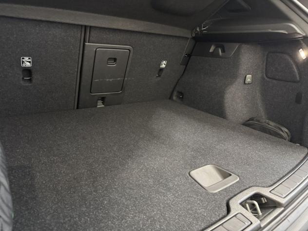 Volvo XC40 B4 AWD automatico Momentum Pro - Foto 10
