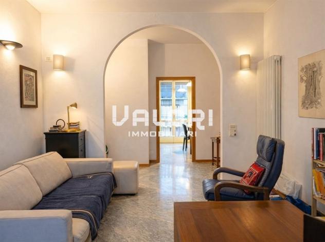 APPARTAMENTO RISTRUTTURATO - ULTIMO PIANO CON CANTINA E GARAGE - Foto 4