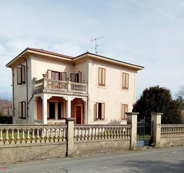 Villa in Vendita in Via Roma 212 a Tresana