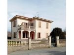 Villa in Vendita in Via Roma 212 a Tresana