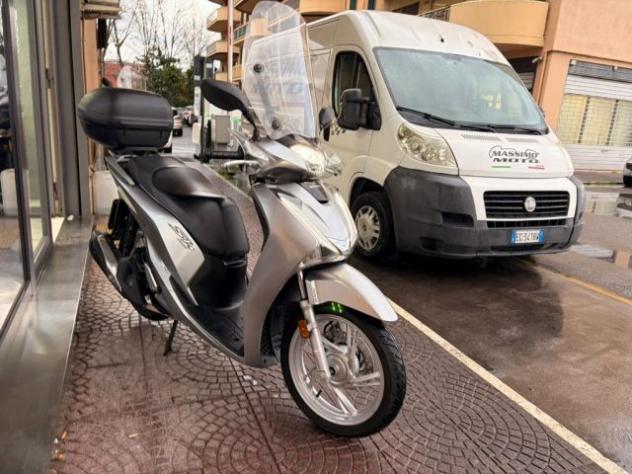 HONDA SH 150 PASSAGGIO E TAGLIANDO INCLUSO MINI RATE rif. 24021640 - Foto 4