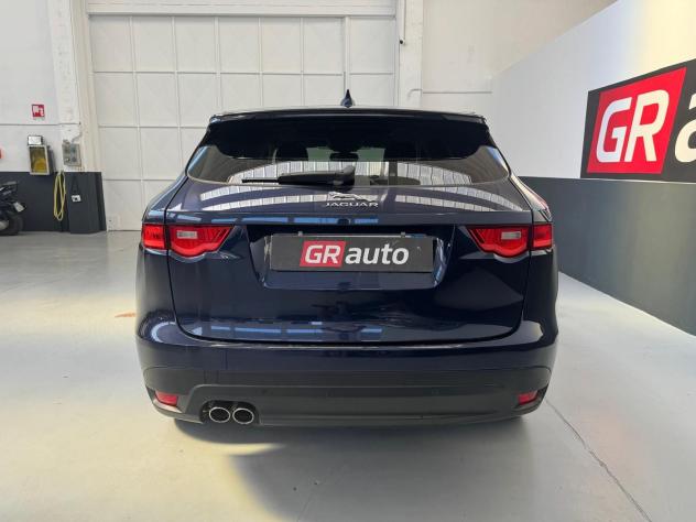 Jaguar F-Pace F-Pace 2.0d Portfolio awd 180cv auto - Foto 9
