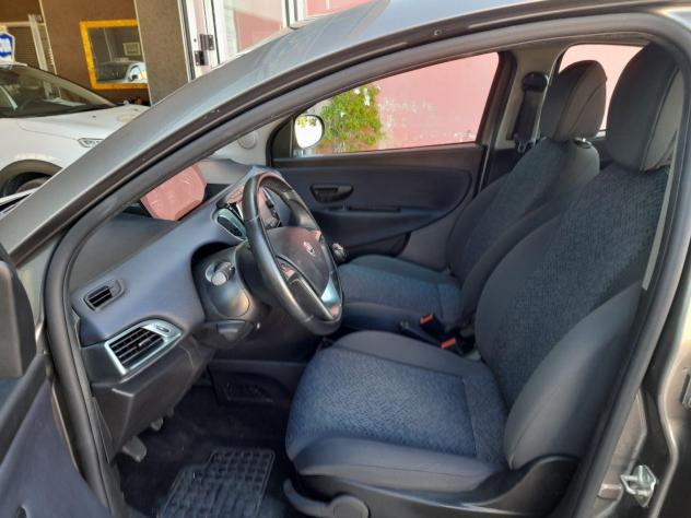 LANCIA - Ypsilon - 1.0 FireFly 5p. S&S Hybrid Oro - Foto 8