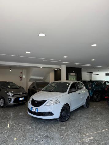 Lancia Ypsilon 1.2 69 CV 5 porte S&S Gold