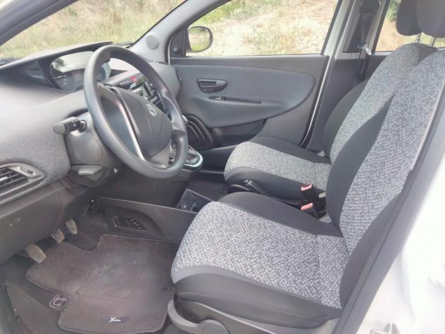 Lancia Ypsilon 1.2 69 CV 5 porte GPL Ecochic Gold - Foto 4