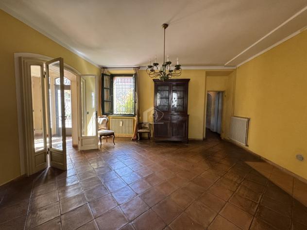 Luzzara vendesi casa indipendente 10 vani 350 Mq - Foto 7