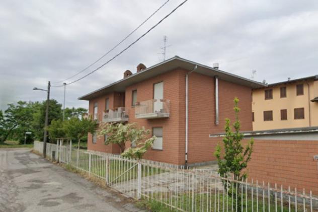 Immobile in asta di 62 m² con più di 5 locali e box auto in vendita a Tromello
