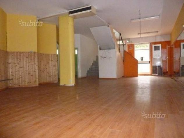 Negozio in vendita a Massa 315 mq Rif: 980803
