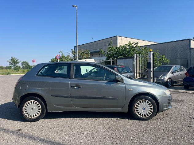Fiat Stilo 1.9 JTD 3P 100 CV - Foto 4