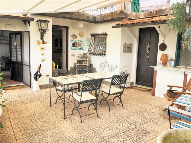 Alassio casa indipendente vista mare con ampi terrazzi/ spazi esterni, postauto - Foto 2