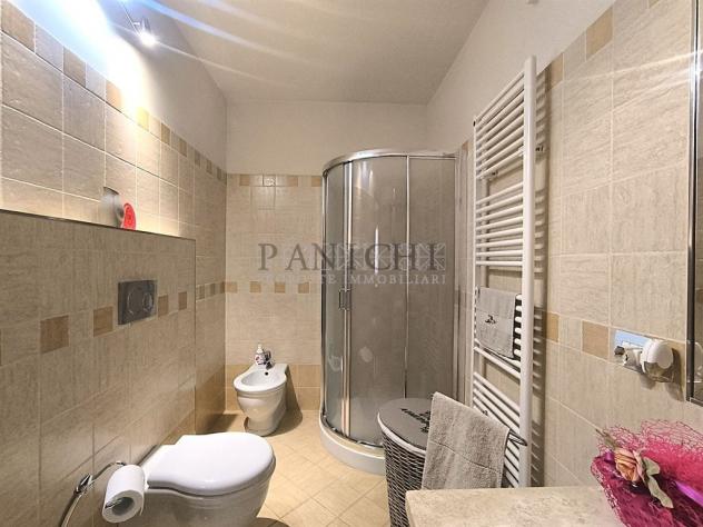 Appartamento su più livelli - zona residenziale - Foto 9