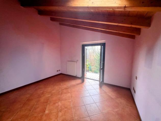 Appartamento di 82 m² con 3 locali in vendita a Lozza - Foto 14