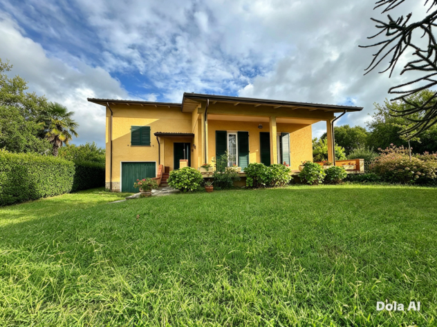 Villa in vendita a Luni