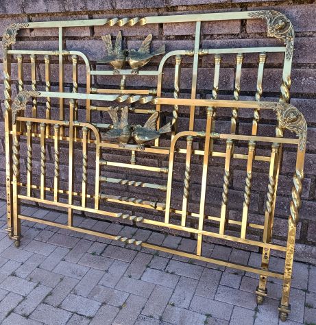 Letto Matrimoniale in Ottone Anno 800