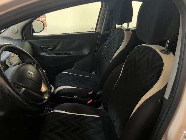 Lancia Ypsilon Ypsilon 1.3 mjt Gold - Foto 9