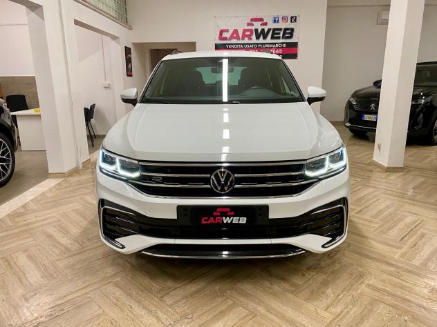 VOLKSWAGEN TIGUAN 2.0 TDI R-Line 4MOTION 2023 - Foto 2
