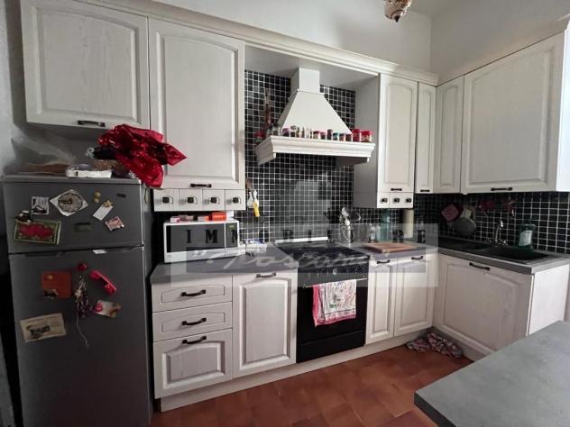 CASA INDIPENDENTE di 10 vani e di 192 mq (VIAREGGIO - Viareggio) rif. A732 - Foto 6