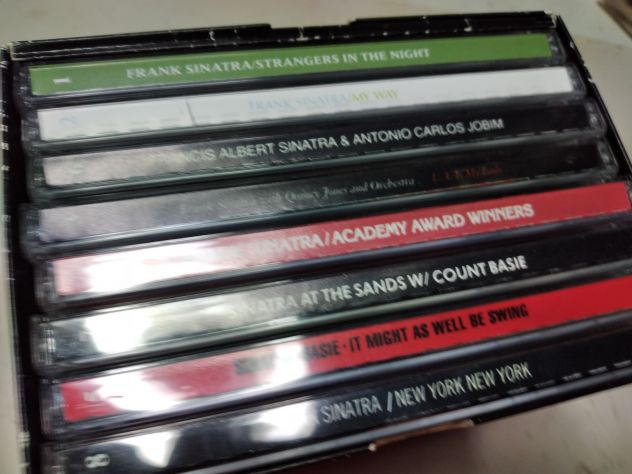 COFANETTO MUSICALE CON 8 CD DI FRANK SINATRA EDIZIONI LA REPUBBLICA /L'ESPRESSO - Foto 2