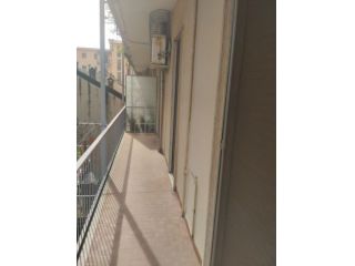 Ampia stanza per studentessa
