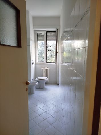 Ampio bilocale con cucina abitabile e balcone in zona Grazie Vecchie - Foto 6