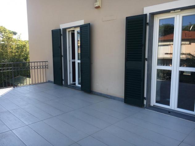 Villetta bifamiliare in vendita a Lido di Camaiore - Camaiore 200 mq Rif: 938648 - Foto 2