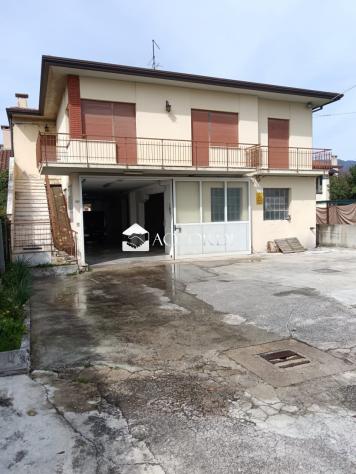 CASA INDIPENDENTE di 6 vani e di 300 mq (VITTORIO VENETO) rif. SM60 - Foto 19