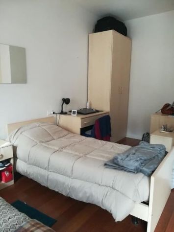 TRENTO STUDENTESSE POSTO LETTO