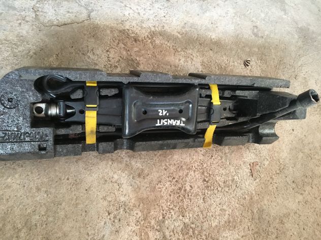 Kit soccorso e Crik Cric / crick Ford TRANSIT 2.2 TDCi 260 115 2012 - Foto 3