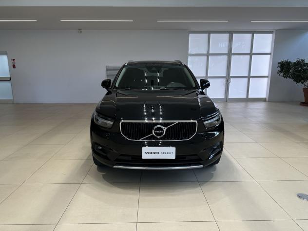 Volvo XC40 T3 automatico Momentum Pro - Foto 2