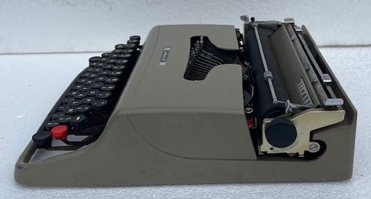 Macchina da Scrivere Olivetti Lettera 22 - Foto 3