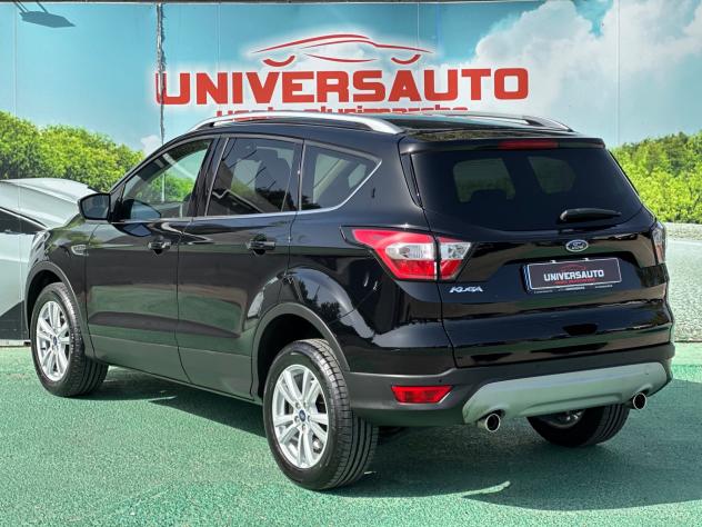 Ford Kuga 1.5 TDCI 120cv Business 2019 - Foto 4