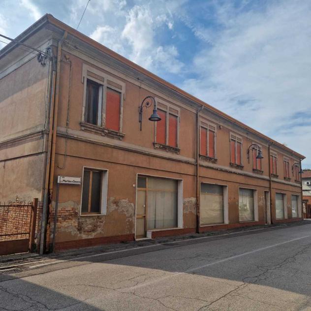 Oltre 3 vetrine in vendita a Crespino - Foto 2