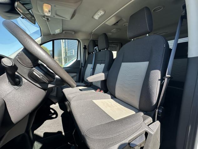 Ford Tourneo Custom 310 L1H1 2.0TDCi 130cv Titanium *I.E., PROMO AZZURRA* - Foto 4