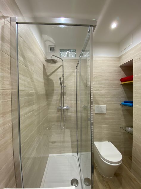 Camera con bagno privato per studentesse – Udine centro - Foto 5