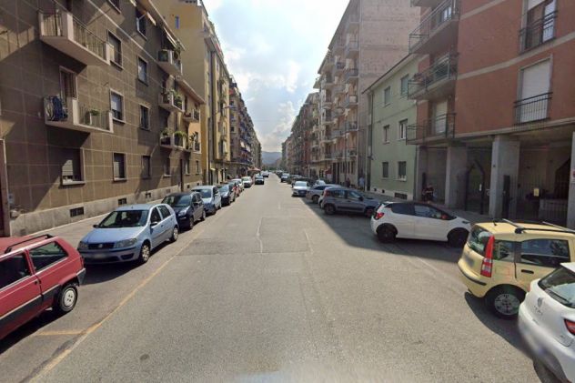 VIA BARLETTA DECOROSO TRILOCALE RISTRUTTURATO