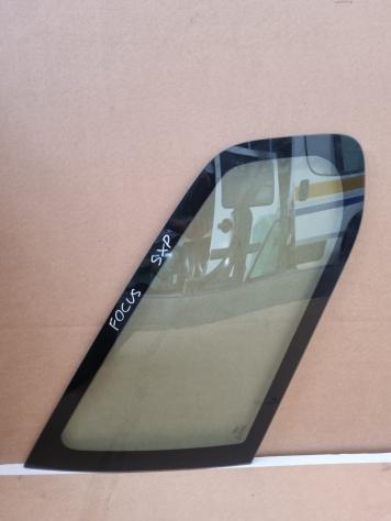 VETRO FISSO POSTERIORE SX FORD Focus Berlina 3° Serie (0408)