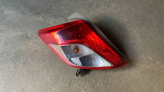 Fanale posteriore SX Toyota Yaris del 2013 (815610D370)