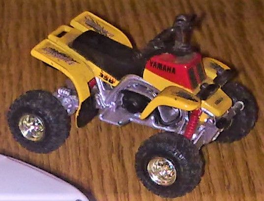 QUAD YAMAHA E QUAD HONDA : scala 1/43; ottimi, perfetti, NUOVI. - Foto 3