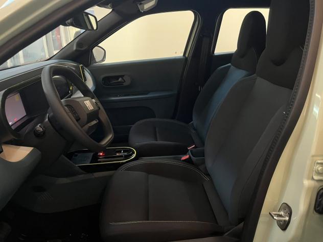 FIAT Grande Panda Hybrid Hybrid Icon + Pack Style - Foto 9