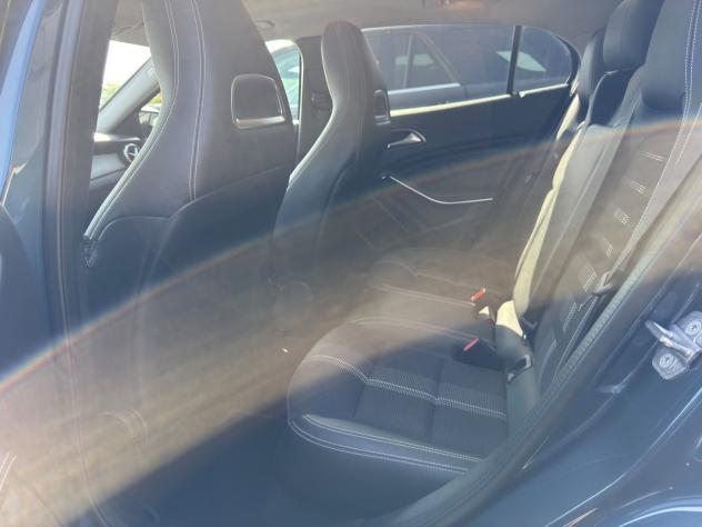 Mercedes-Benz GLA GLA 200 d Automatic Sport - Foto 10