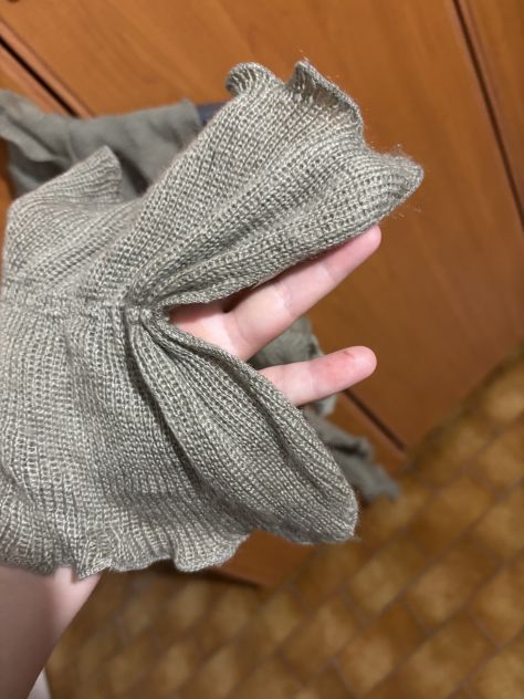 SCIARPA COME NUOVA,VINTAGE,DA DONNA,IN LANA,GRIGIO CHIARO,INTROVABILE UGUALE - Foto 3