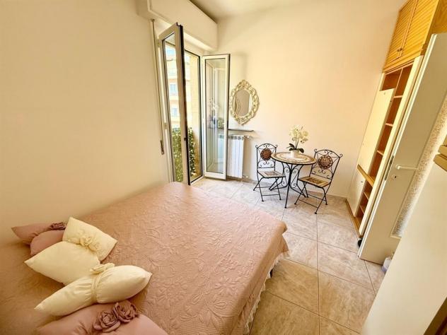 Alassio, alloggio quarto piano con ascensore comodo al mare e ai servizi - Foto 10