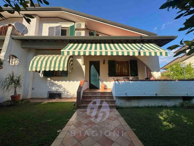 Villetta bifamiliare in vendita a Lido di Camaiore - Camaiore 180 mq Rif: 1423847 - Foto 4
