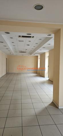 MILANO, VIA FARINI - AFFITTASI NEGOZIO 4 LUCI 150 MQ - Foto 8