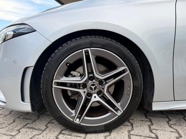 Mercedes-Benz Classe A A 180 d Premium auto AMG line - Foto 6